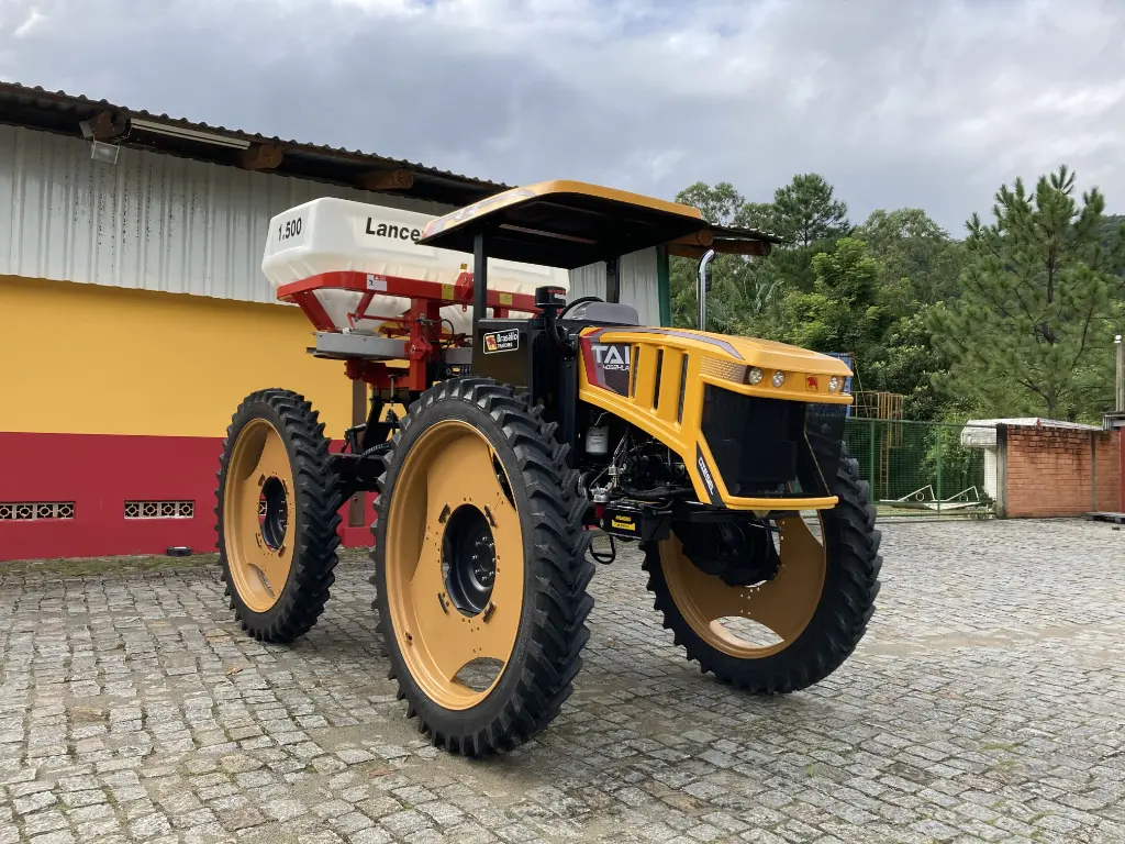 Trator TAI Brasélio