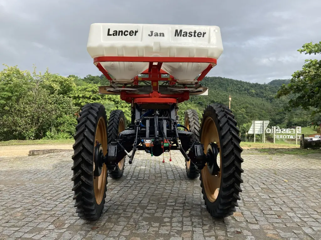 Trator TAI Brasélio